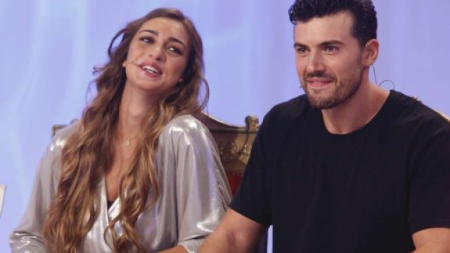 Uomini e donne: Sara Tozzi conferma di avere abbandonato il trono a causa dei sentimenti per il suo ex fidanzato