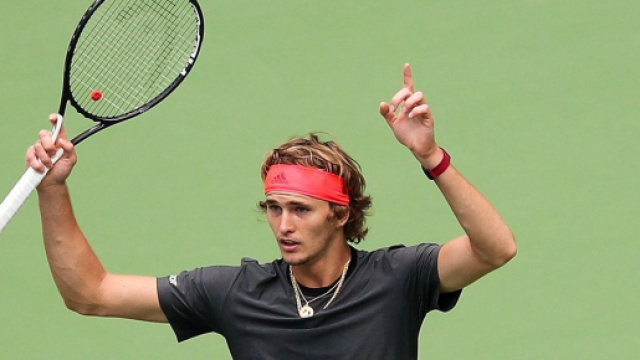 Cina fatale anche per Federer, Zverev si unisce alla festa della NextGen in semifinale