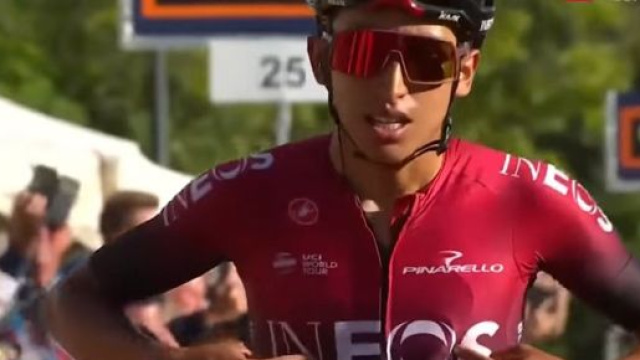 L'arrivo di Egan Bernal al Gran Piemonte.