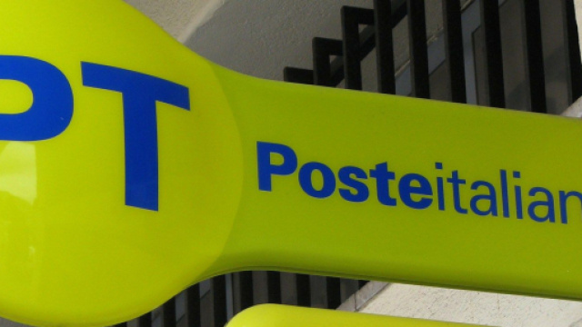 Orzivecchi, centinaia di clienti truffati da un dipendente postale.