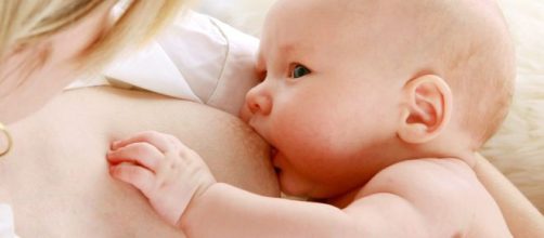 Se a amamenta&ccedil;&atilde;o estiver causando dor, est&aacute; sendo feita de maneira incorreta. (Arquivo Blasting News)