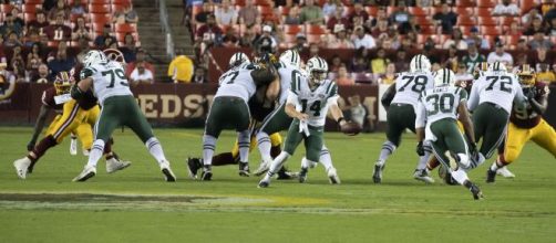 Sam Darnold threw for well over 300 yards on Sunday. [Image Source: Flickr | KA Sports Photos]
