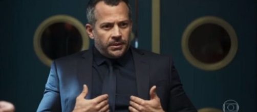 Agno pede ajuda a Josiane para se vingar de Fabiana. (Reprodu&ccedil;&atilde;o/TV Globo)