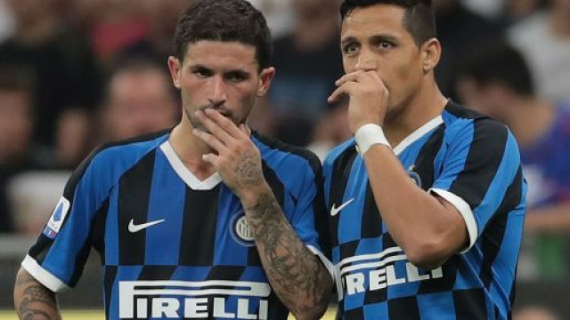 Inter, infortuni Sanchez e Sensi potrebbero costringere Conte a ridisegnare la squadra
