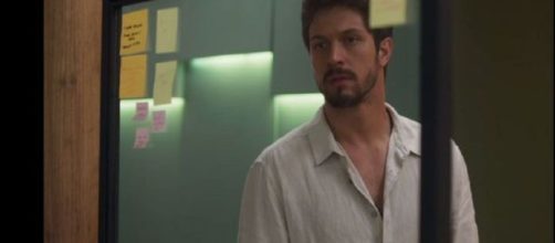 Marcos (R&ocirc;mulo Estrela) em 'Bom Sucesso'. (Reprodu&ccedil;&atilde;o/TV Globo)