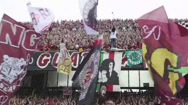 La Curva dei tifosi della Salernitana
