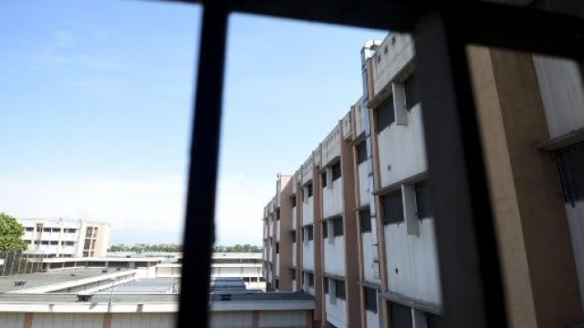 Detenuti torturati in carcere di Torino: arrestati 6 agenti della ... - fanpage.it