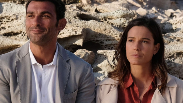 L'Isola di Pietro, spoiler 2&deg; episodio: Valerio e Elena indagano sulla scomparsa di Chiara