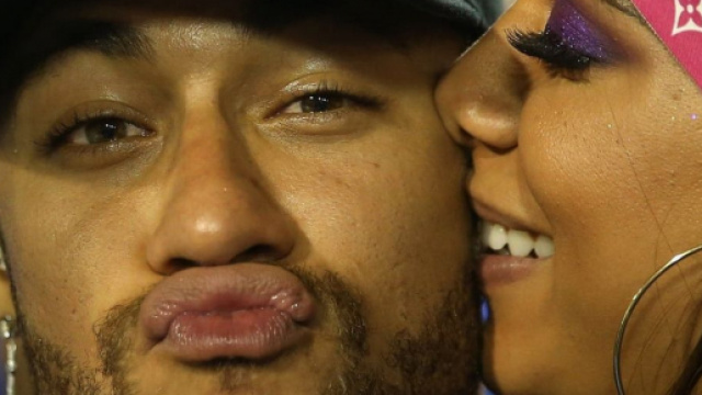 Mercato PSG : la presse anglaise d&eacute;nonce le 'carnaval' Neymar