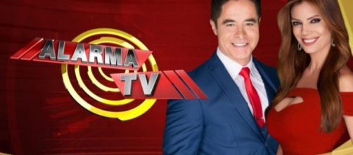 Jorge Antolin e Lianna Grethel apresentam o programa "Alarma TV" no SBT (Reprodu&ccedil;&atilde;o/Estrella TV)