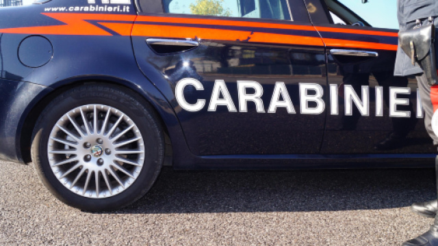 Foggia, una donna si 'offre' ai carabinieri pur di evitare una multa: arrestata