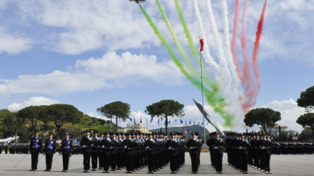 Concorso pubblico per diplomati nelle Forze Armate: 800 posti in Aeronautica