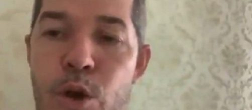 Delegado Waldir diz em v&iacute;deo que est&aacute; &agrave; disposi&ccedil;&atilde;o do novo l&iacute;der do PSL. (Reprodu&ccedil;&atilde;o/Assessoria de Comunica&ccedil;&atilde;o/Delegado Waldir)