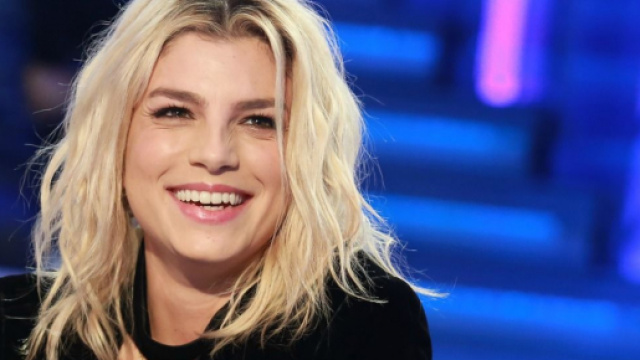 Emma Marrone si racconta: 'Dopo l'intervento, subito gi&ugrave; dal letto per le persone che amo'.