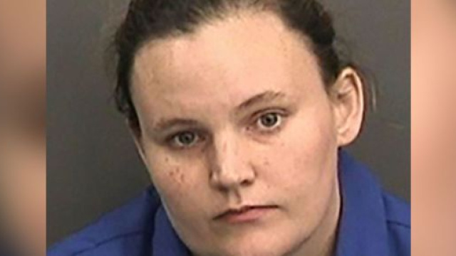 Usa, baby sitter ebbe rapporti con un 11enne e nacque un figlio: condannata a 20 anni di carcere