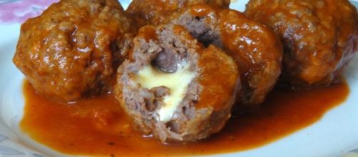 Receita de Alm&ocirc;ndegas recheadas com queijo. (Arquivo Blasting News)