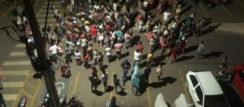 Suspeito de cometer o crime usava m&aacute;scara do Coringa. (Reprodu&ccedil;&atilde;o/Redes sociais)