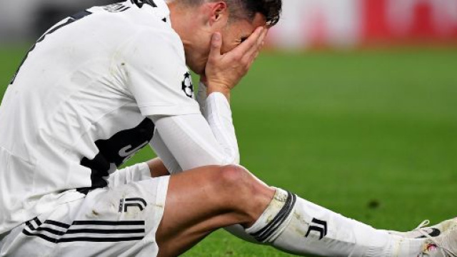 Ajax, scivolata social: la presa in giro su Cristiano Ronaldo fa ... - golssip.it