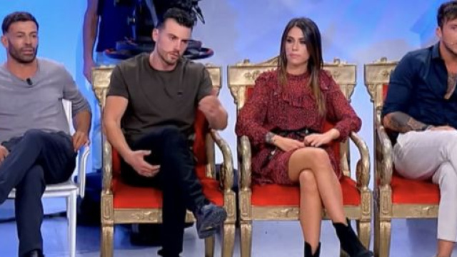 Uomini e Donne, Sperti su Veronica: &lsquo;Sono Giulio e Alessandro a corteggiare lei&rsquo;