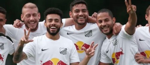 Red Bull est&aacute; cada vez mais pr&oacute;ximo do acesso. (Arquivo Blasting News)
