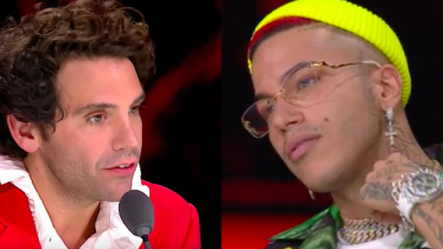 Mika a sinistra, Sfera Ebbasta a destra.