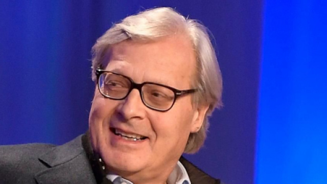 Vittorio Sgarbi scatenato contro Conte e il M5S