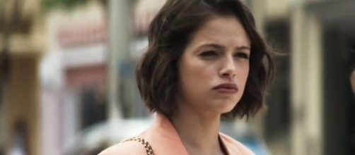 Josiane conhece a irm&atilde;. (Reprodu&ccedil;&atilde;o/ TV Globo)