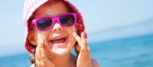 A mancha de &oacute;leo nas praias podem comprometer as viagens do final de ano. (Arquivo Blasting News)