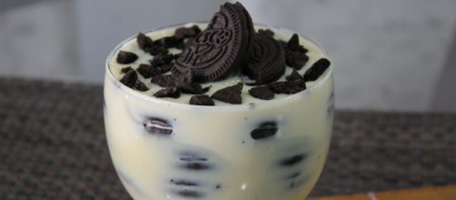 Pav&ecirc; de chocolate branco com Negresco para celebrar o natal. (Arquivo Blasting News)