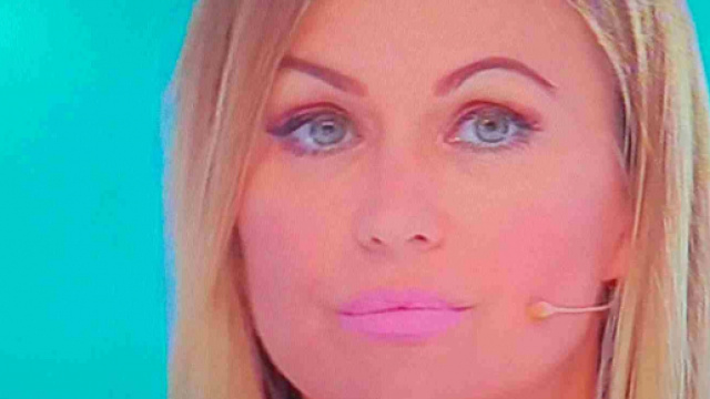 Eva Henger non si &egrave; presentata all'incontro con Lucas a Live-Non &egrave; la D'Urso