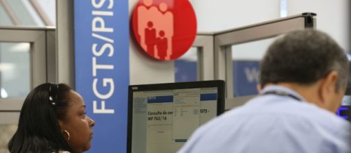 Trabalhadores j&aacute; podem aderir ao saque-anivers&aacute;rio do FGTS. (F&aacute;bio Pozzebom/Ag&ecirc;ncia Brasil)