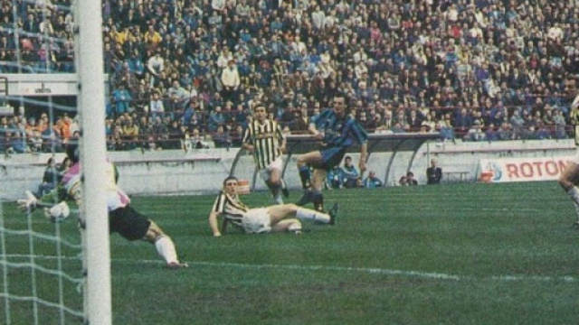 Il gol di Igor Shalimov in Inter-Juventus 3-1 del 25 ottobre 1992
