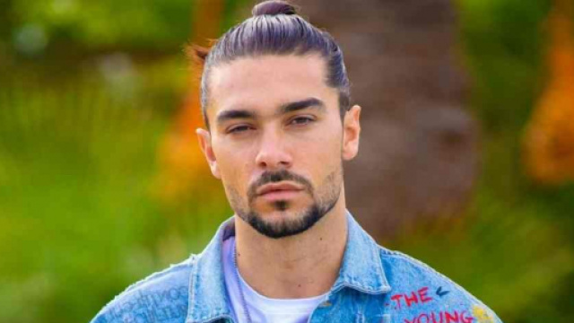 LPDLA7 : Julien Guirado va demander la main de Marine Lhimer lors de la c&eacute;r&eacute;monie finale.