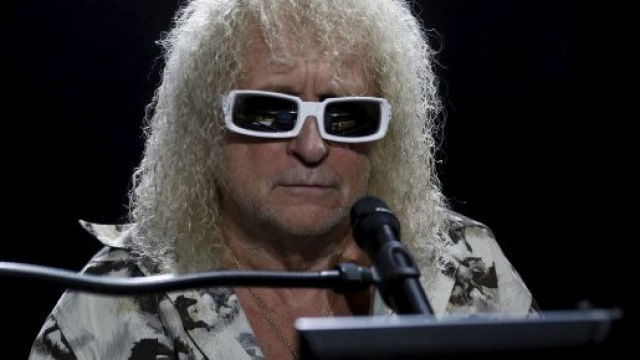 Oph&eacute;lie Winter : Michel Polnareff inquiet, il lance un appel sur Facebook