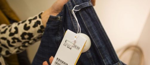 Los dependientes saben si has usado la ropa que devuelves con estos trucos