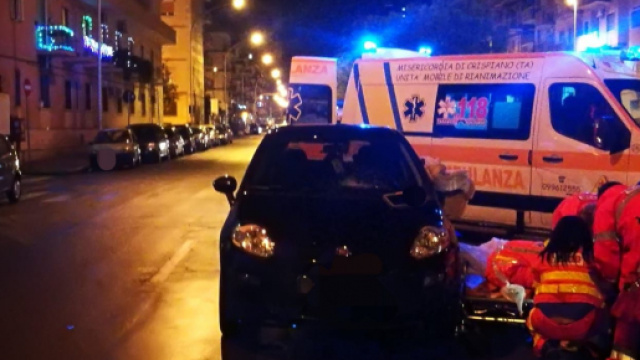 14enne travolta e uccisa appena scesa dall'autobus