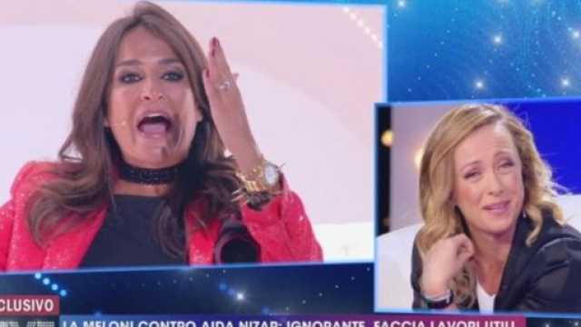 Live - Non &egrave; la d'Urso, Giorgia Meloni sbotta: 'Non sono qui a fare il pagliaccio'.