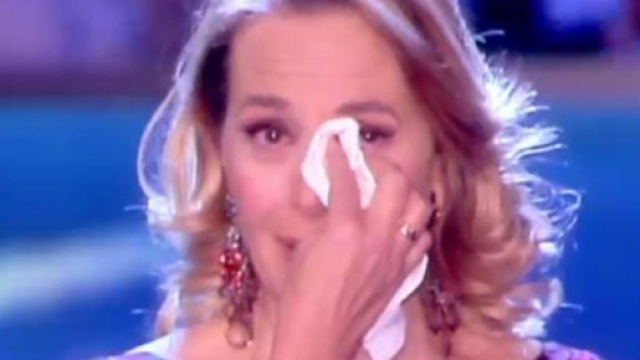 Barbara D'Urso ha sporto denuncia contro ignoti per dei profili fake su Instagram. Il giornalista Dandolo &egrave; accusato di stalking verso lei.