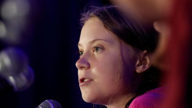 Roma: fantoccio di Greta Thunberg appeso a un ponte, si indaga per minacce aggravate