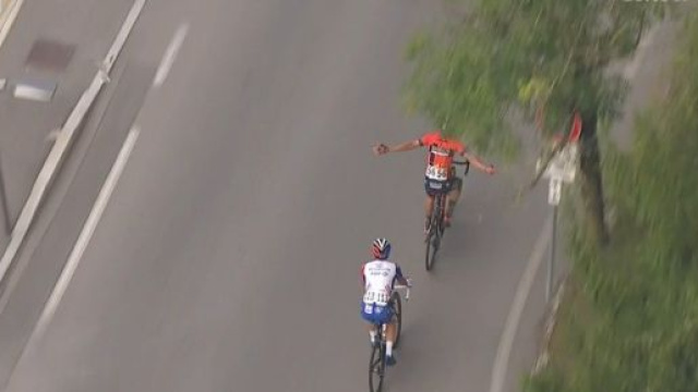 Vincenzo Nibali dopo l'errore di percorso alla Tre Valli Varesine.