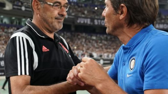 Conte risponde a Sarri: 'Se fossi un arbitro mi affiderei sempre al VAR'
