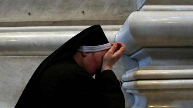 Messina, suora accusa di mal di pancia e va in ospedale, poi scopre di essere incinta