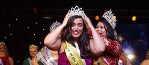 Ela &eacute; agora "Miss Top of World", vencendo outras 19 candidatas.(Reprodu&ccedil;&atilde;o/Instagram/@missninasousa).
