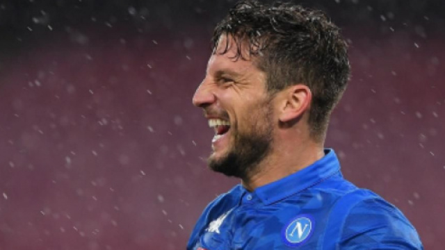 Calciomercato Juventus, sondaggio per Mertens: possibile sgarbo al Napoli a gennaio