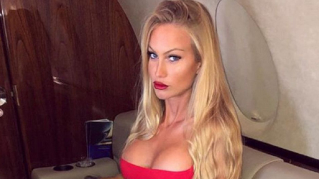 Taylor Mega si &egrave; collegata con lo studio di Live-Non &egrave; la D'Urso