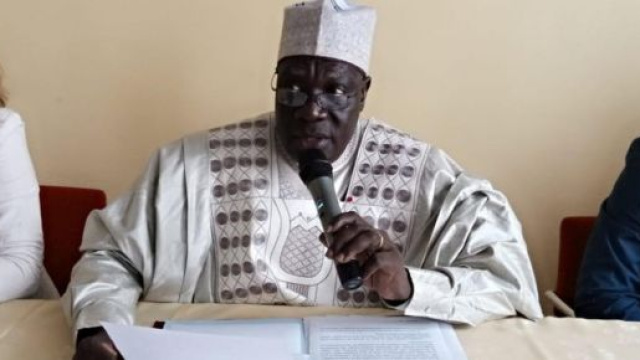 Le Ministre de la Jeunesse et de l'Education Civique Mounouna Foutsous (c) Minjec