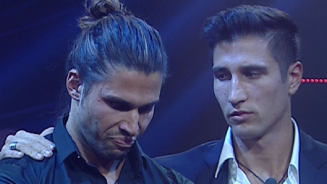 GH Vip, il conduttore chiede scusa agli Onestini, Luca replica: 'Apprezzo'.
