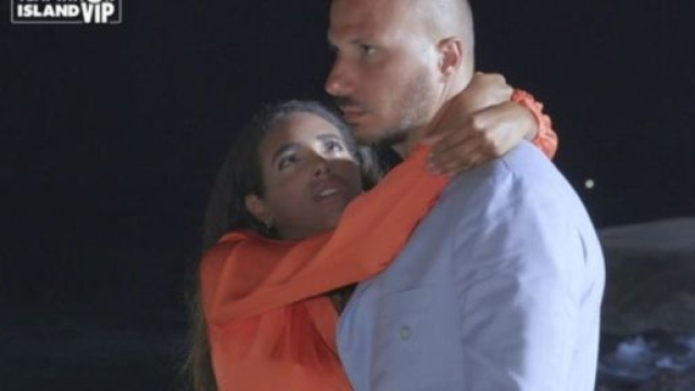 Silvia Tirado e Gabriele Pippo durante la loro esperienza a Temptation Island Vip