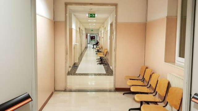 Foggia, medico dell'ospedale di Manfredonia arrestato per presunti abusi sulle pazienti