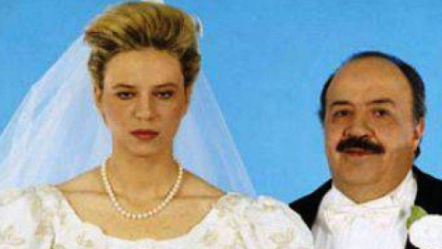 Maria De Filippi e Maurizio Costanzo, la foto del matrimonio &egrave; un fake